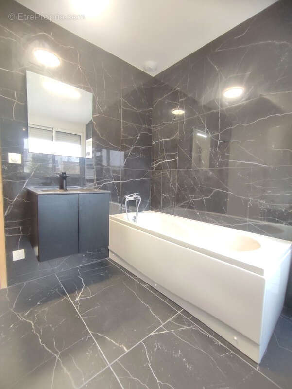 Maison à SAINT-MARTIN-BOULOGNE