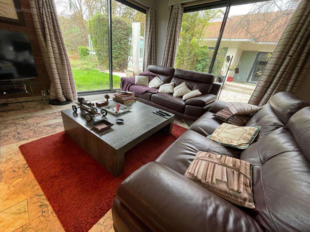 Maison à DROUE-SUR-DROUETTE