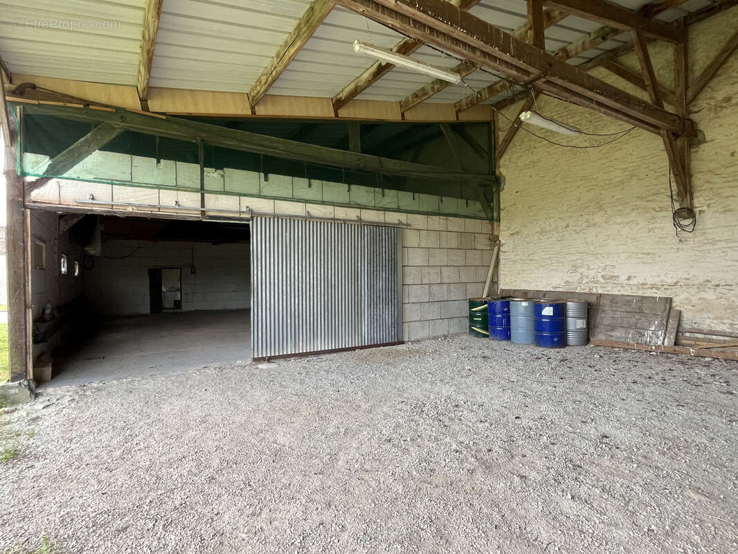 Terrain à LA CHAPELLE-LA-REINE