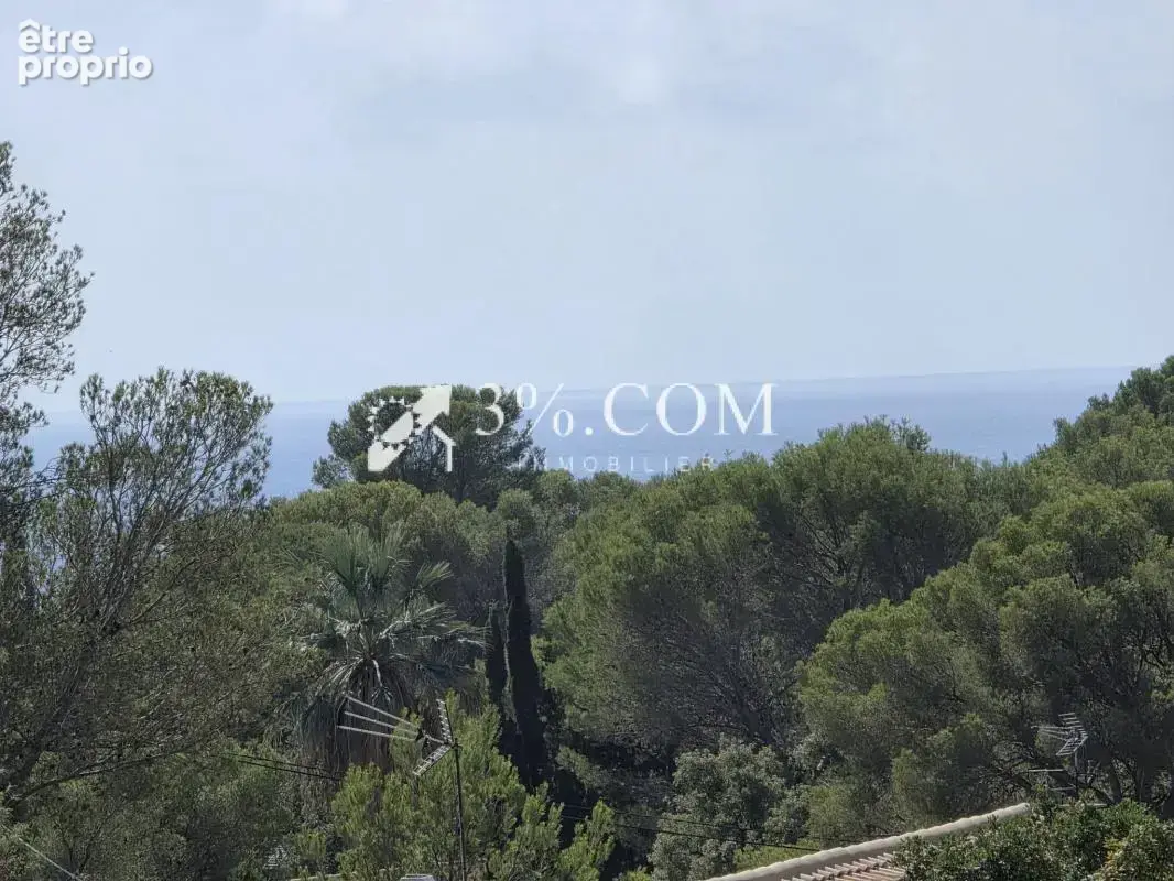 Villa rénovée avec piscine et vue mer à Boulouris - photo 2
