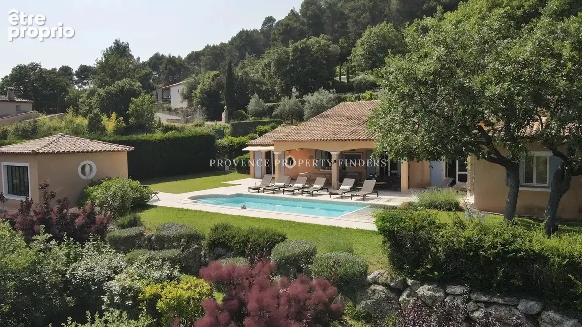 Exclusivité.   Belle maison a Salernes, 6 chambres, Piscine chauffée. - photo 6