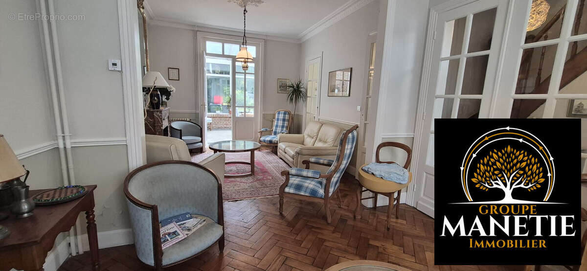 Maison à FRESNES-LES-MONTAUBAN
