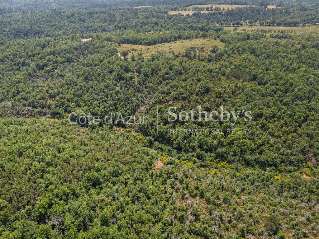 Terrain à FAYENCE