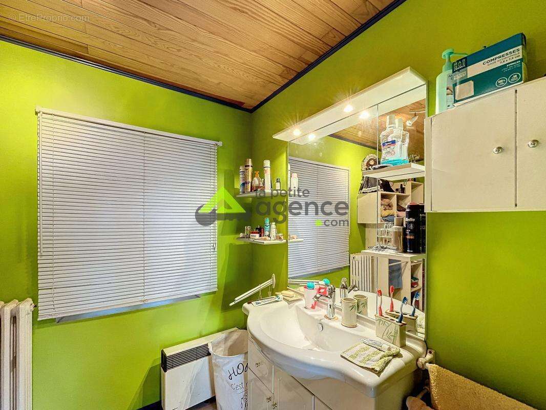 Maison à LAVAVEIX-LES-MINES