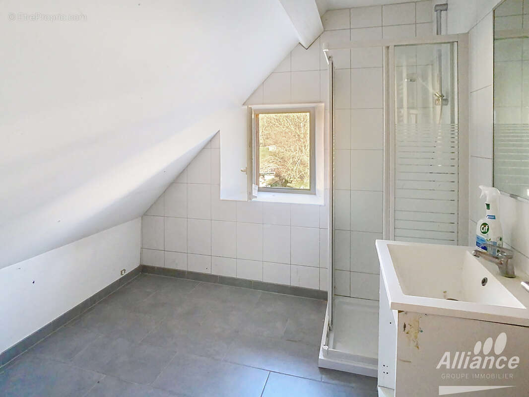 Appartement à MEZIRE