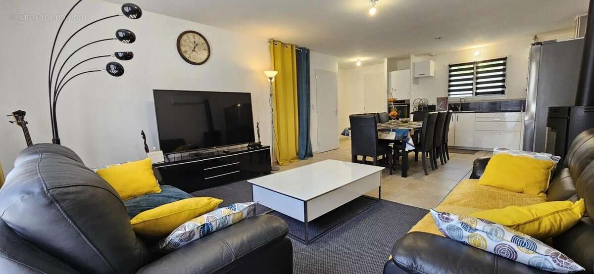 Maison à SAINT-SEURIN-SUR-L&#039;ISLE