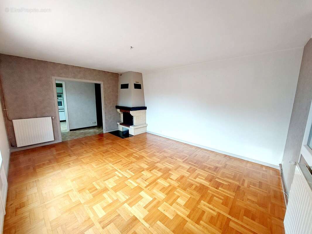 Photo 3 - Maison à SAINT-JUST-SAINT-RAMBERT