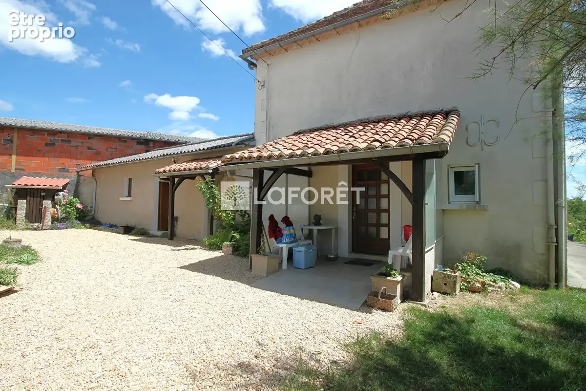 Maison de 145 m² sur la commune de Saint Jean-De-Côle - photo 2