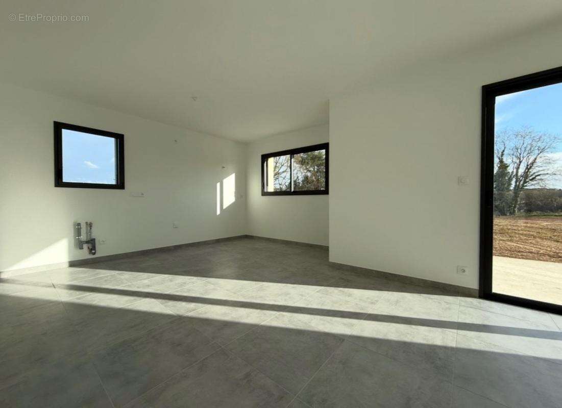 Maison à SAINT-MARCEL