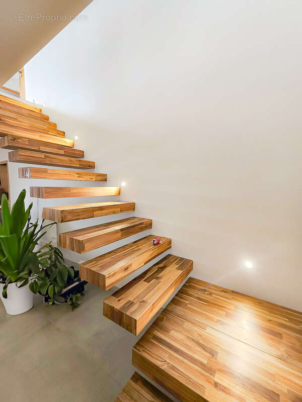 Maison à ROUSSILLON