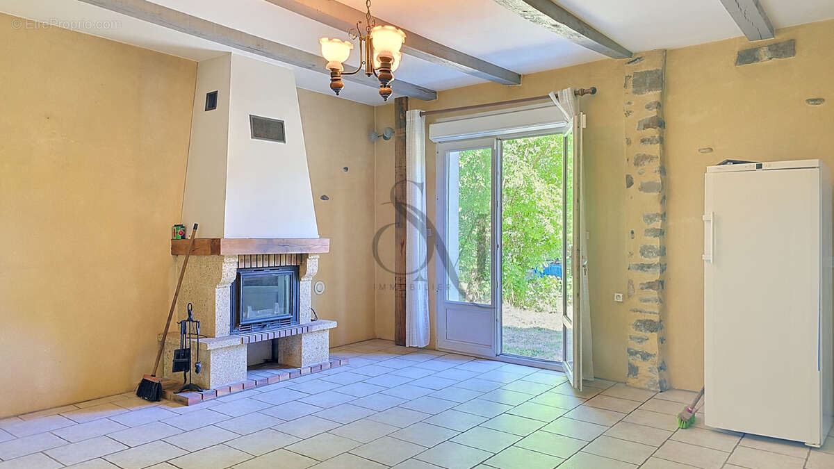 Maison à PERS-EN-GATINAIS