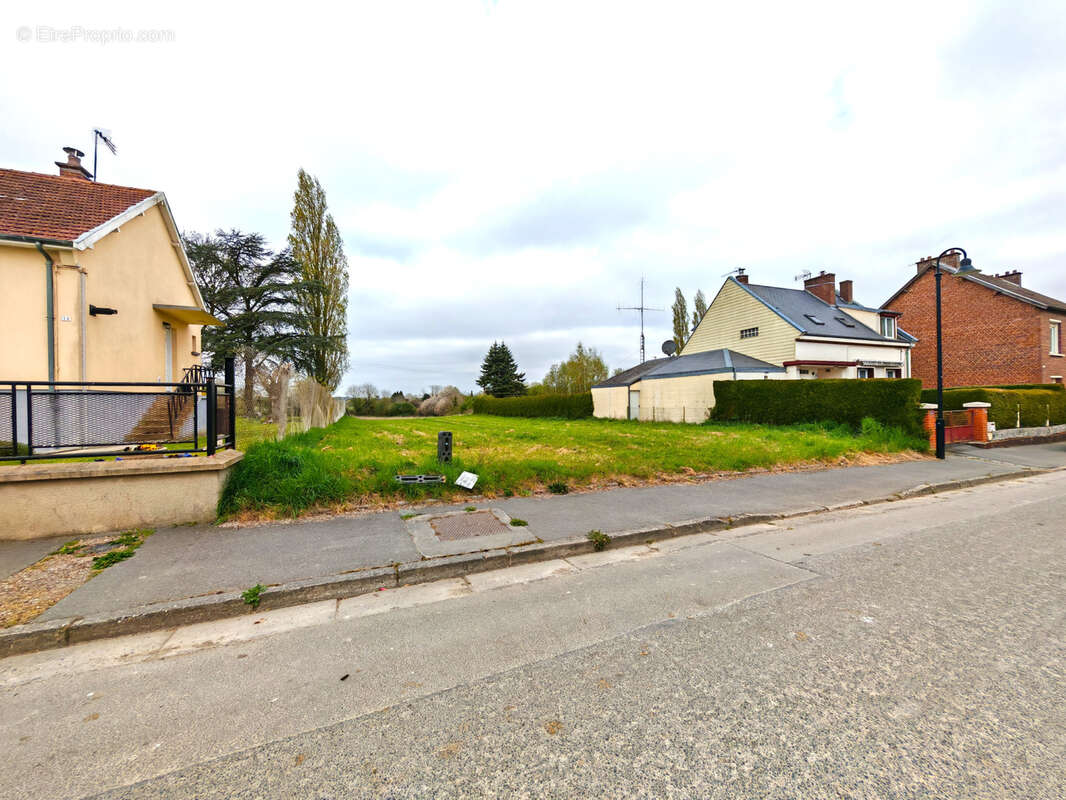 Terrain à CONDE-FOLIE