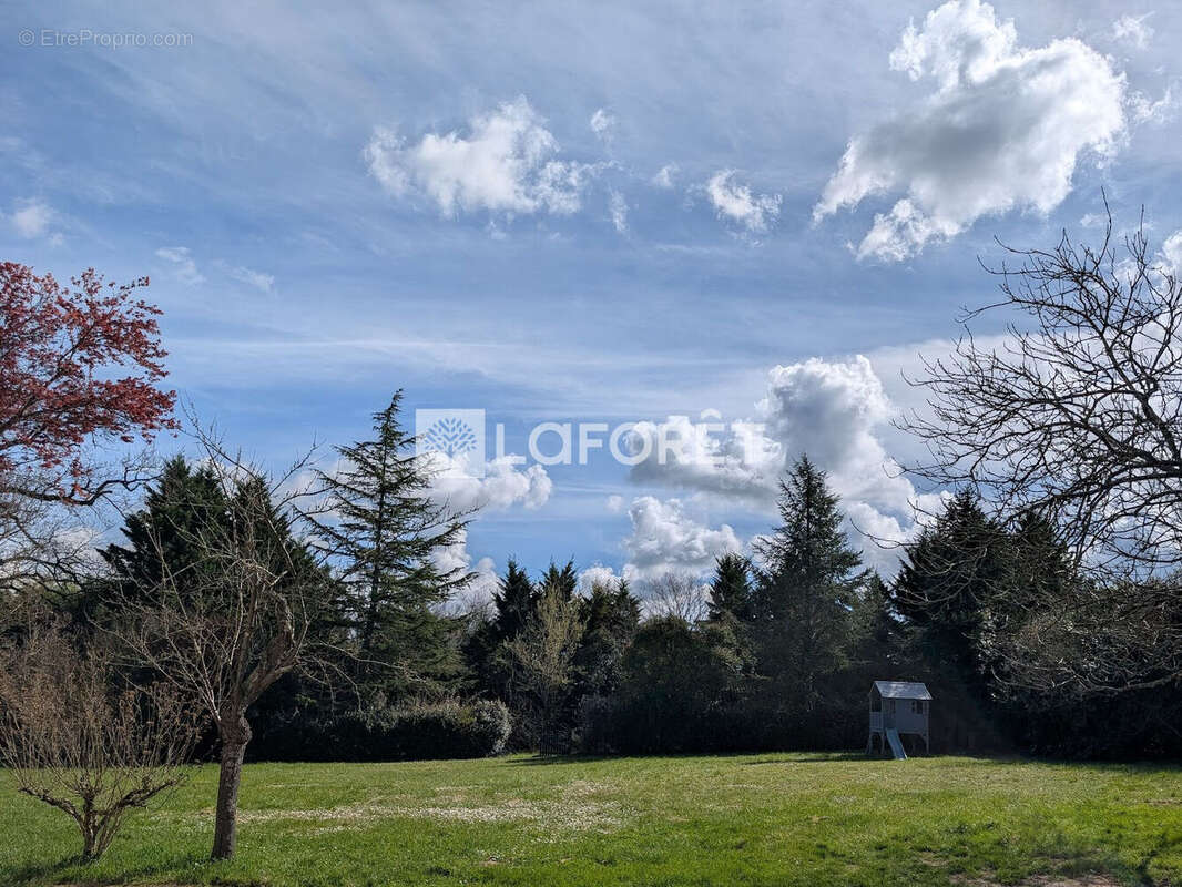 Maison à MONCRABEAU