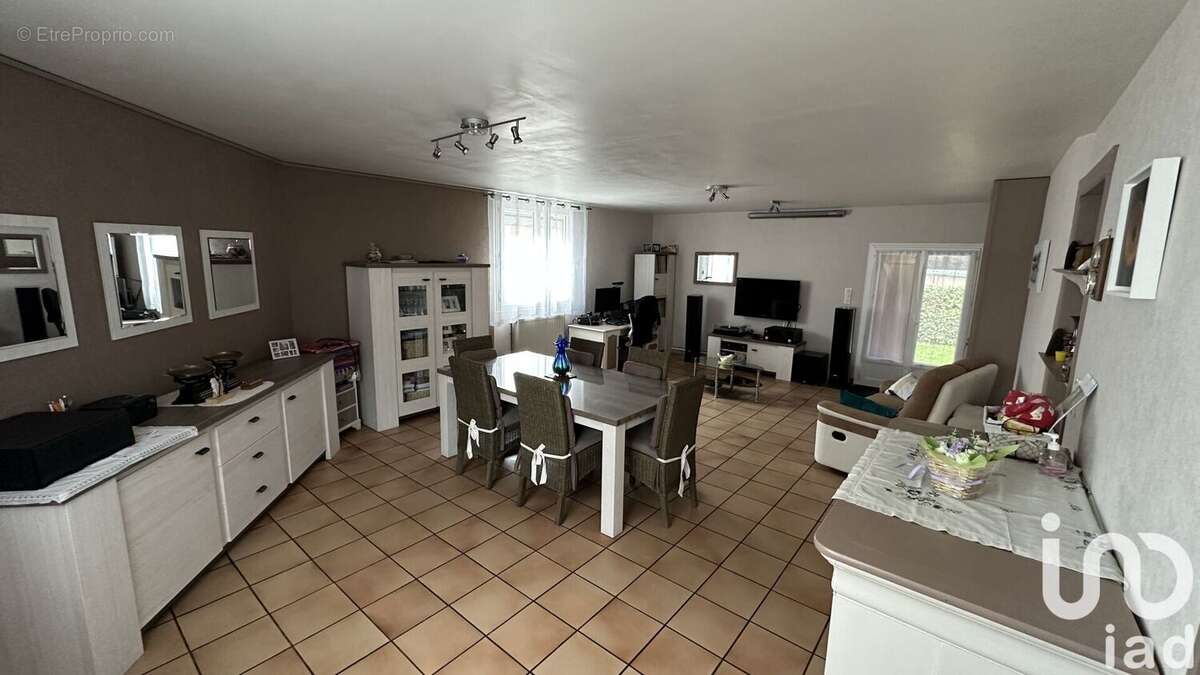 Photo 2 - Maison à SAINTE-SAVINE