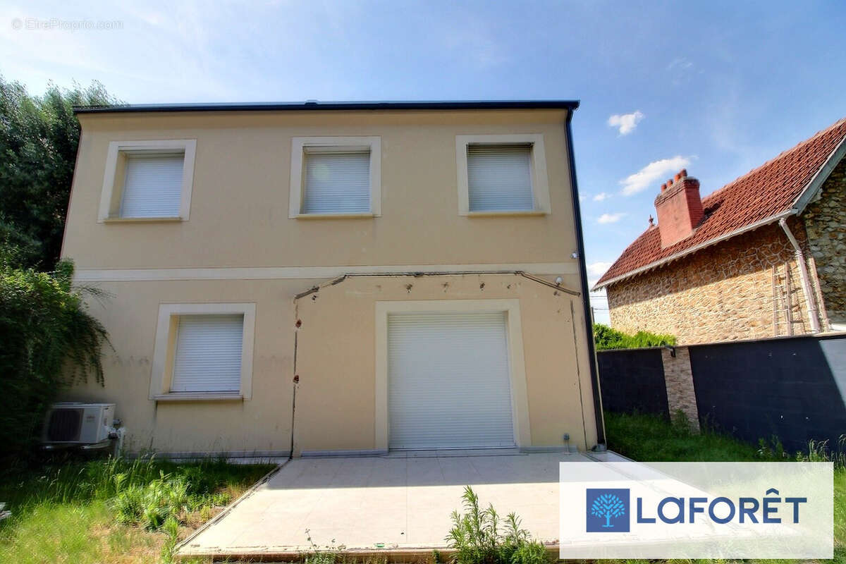 Maison à RIS-ORANGIS