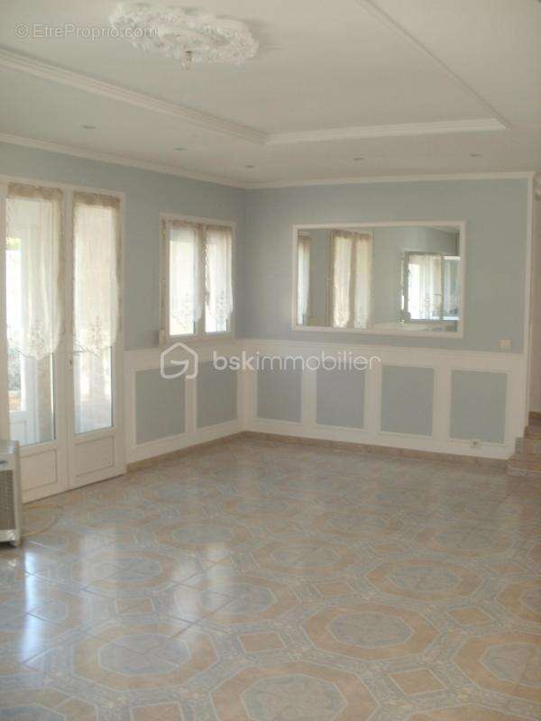 Maison à VILLEDIEU-LES-POELES