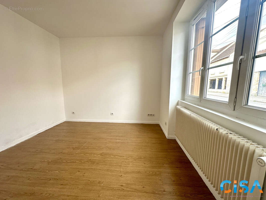 Appartement à BRUYERES-SUR-OISE
