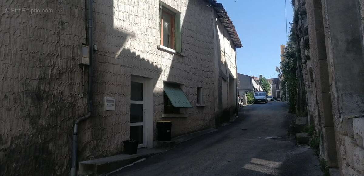 Maison à NONTRON