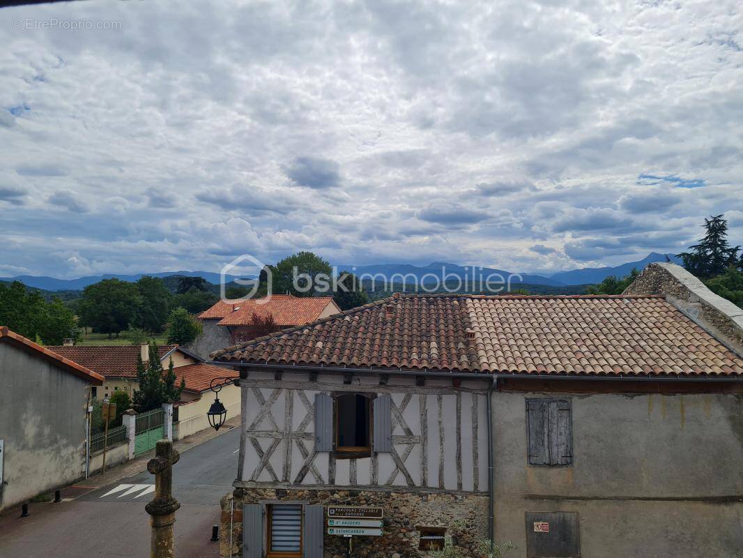 Immeuble au cœur du village - photo 1