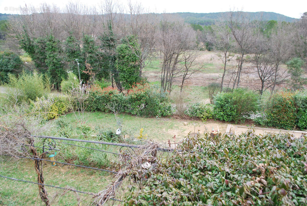 Maison à VILLECROZE