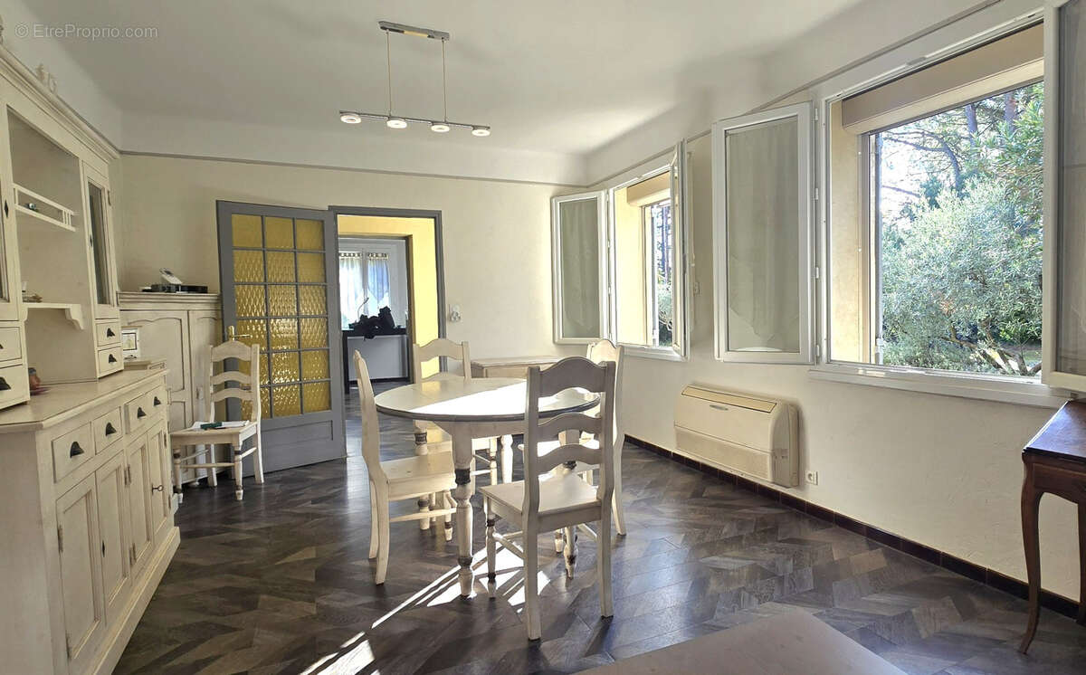 Maison à CAUMONT-SUR-DURANCE