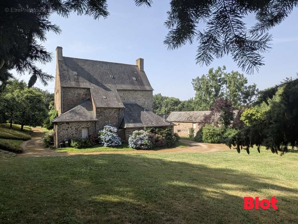 Maison à ERBREE