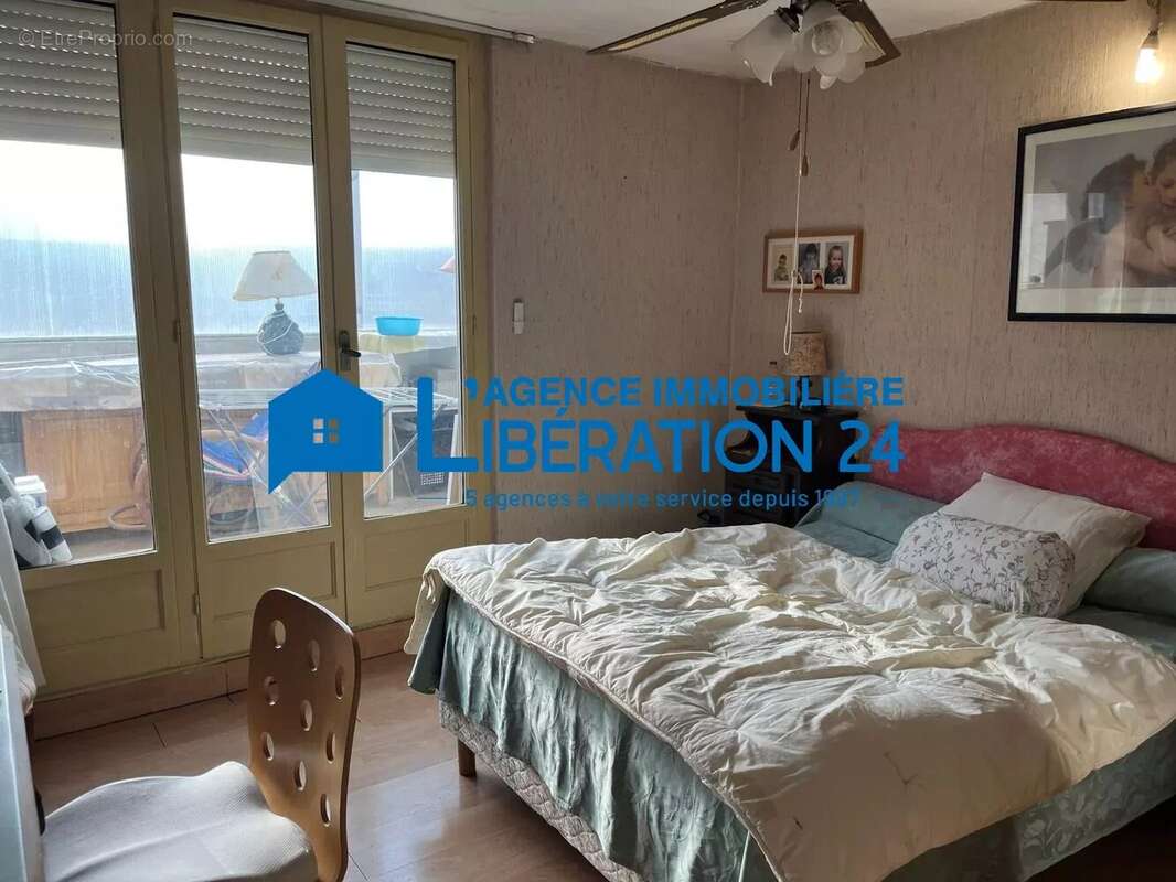 Maison à CHATEAUNEUF