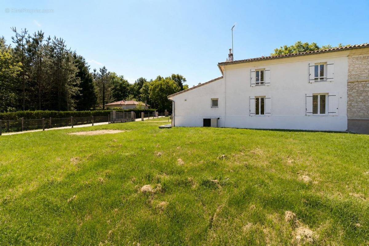 Maison à MARCENAIS