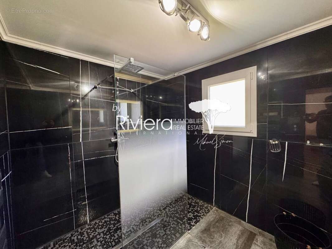 CAVALAIRE - Superbe villa contemporaine  - 5 chambres - bell - photo 20