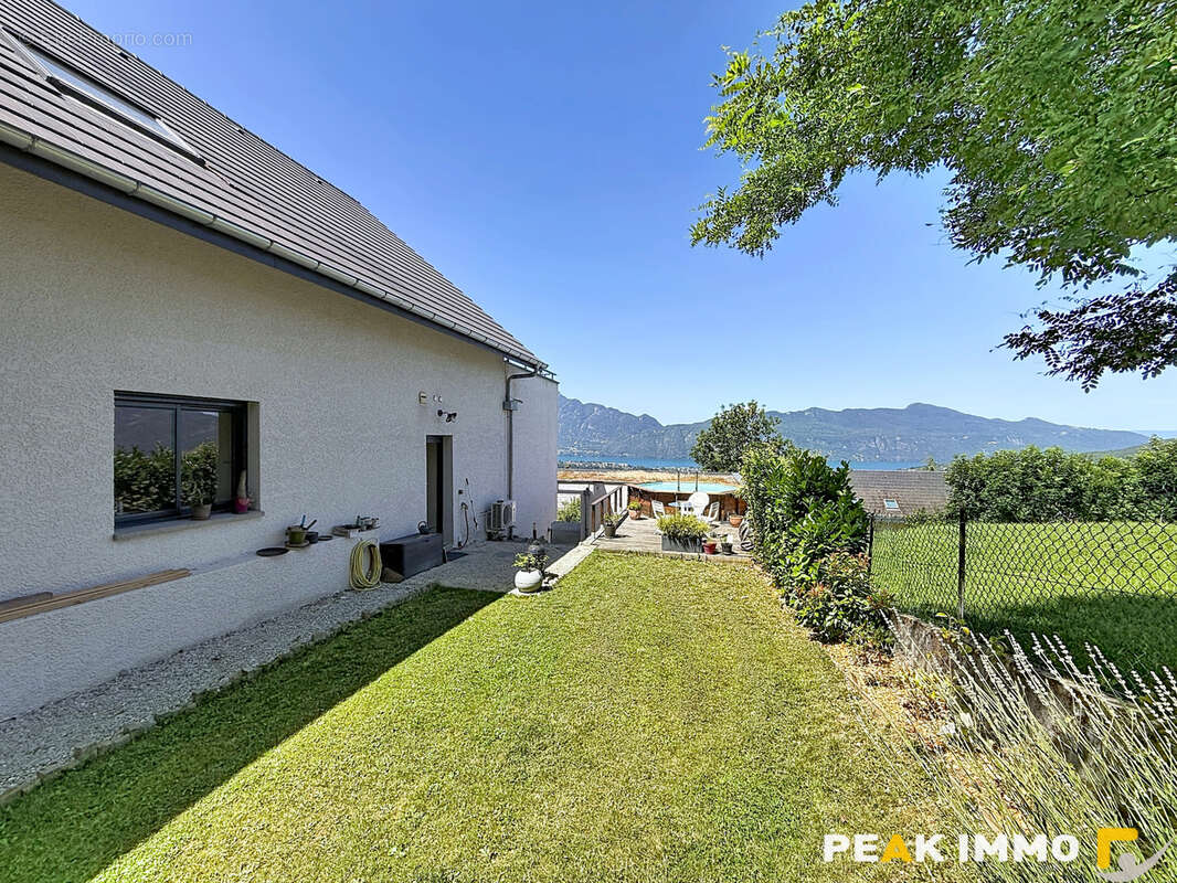 Appartement à PUGNY-CHATENOD