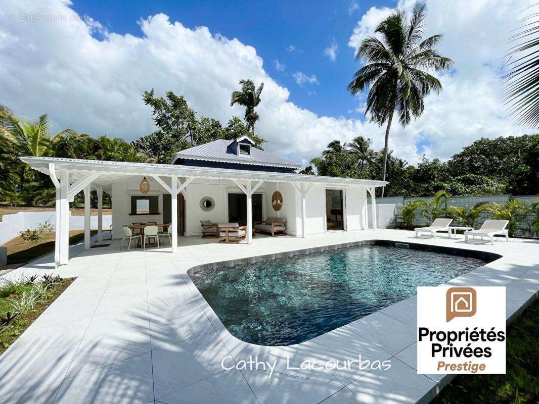 Maison à PETIT-BOURG