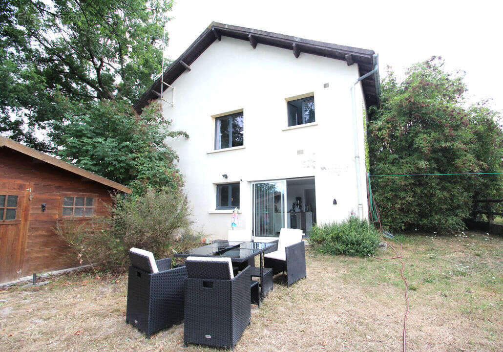 Maison à DORNES