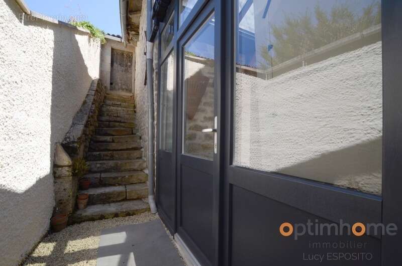 Maison à NANTEUIL-EN-VALLEE