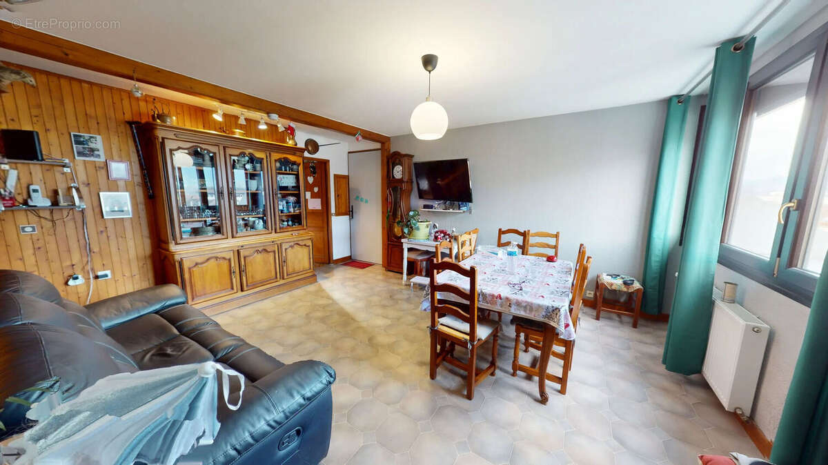 Appartement à VILLARD-BONNOT