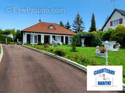 Maison à MONTCORBON