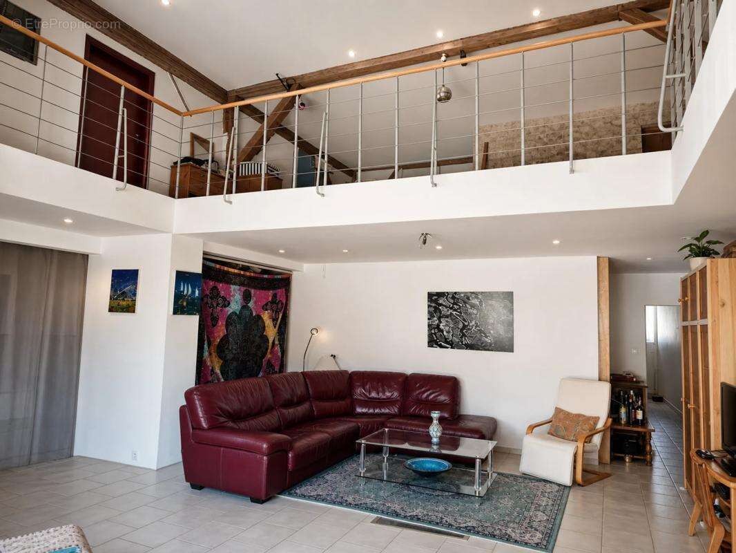 Maison de 10 pièces de 250 m² à Pardaillan - photo 11