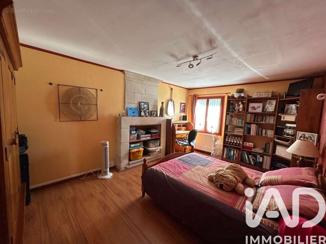 Maison 179 m² à Varennes-Sur-Loire  - photo 9