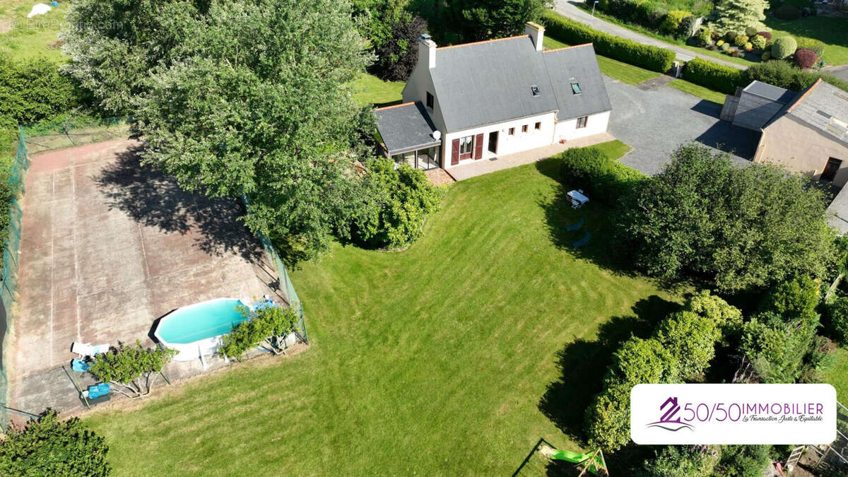Maison 164 m² à Kernilis  - photo 2