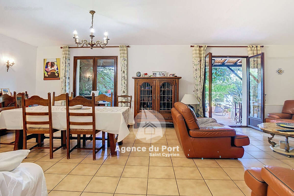 Maison à SAINT-CYPRIEN