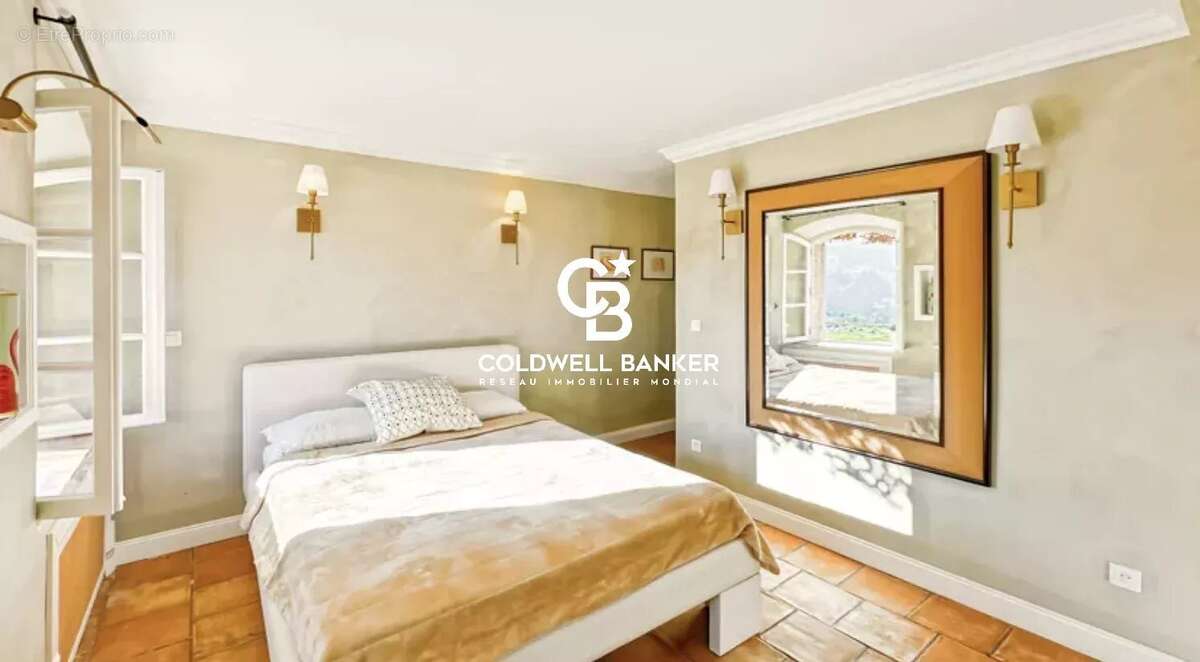 Maison à PLAN-DE-LA-TOUR