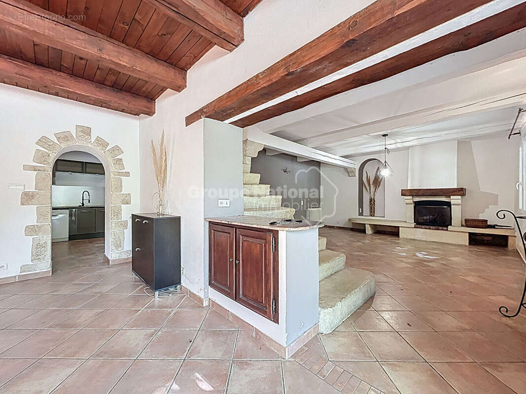 Maison à CHATEAURENARD