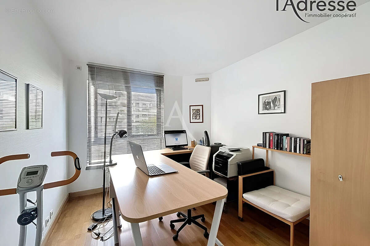 Appartement à SURESNES