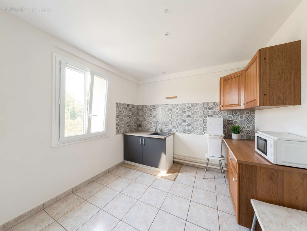 Maison à PEYROLLES-EN-PROVENCE