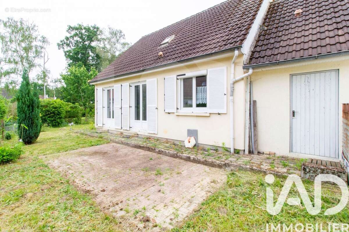 Photo 8 - Maison à LE PLESSIS-BRION