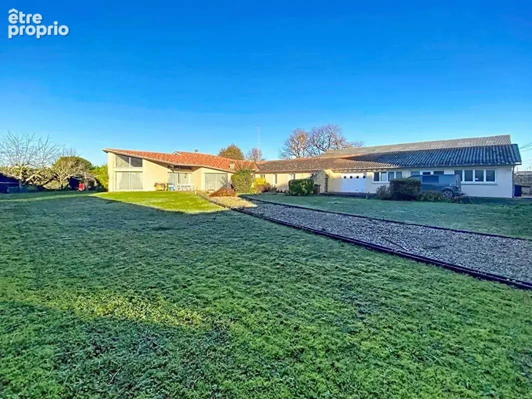 EXCLUSIVITE Maison de  5 pièces  avec dépendance/ local d'activité  de  3 pièces de 55 m2 - photo 2