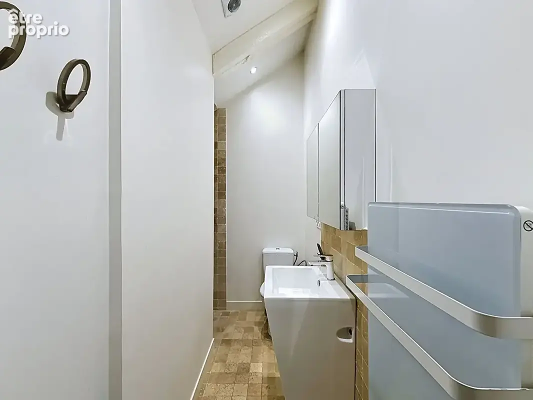 FONTAINEBLEAU - Maison de ville de 107 m² entièrement rénovée - photo 11