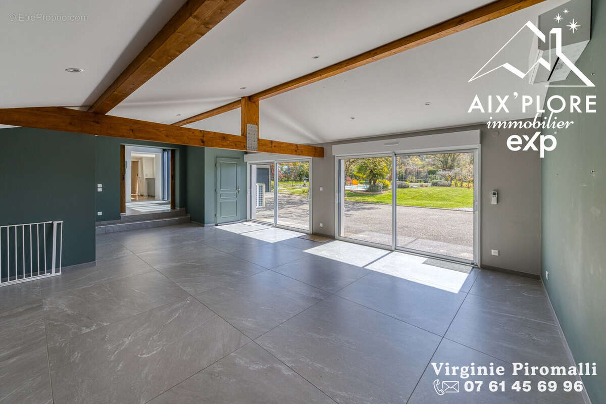 Maison 300 m² à Douvres  - photo 8