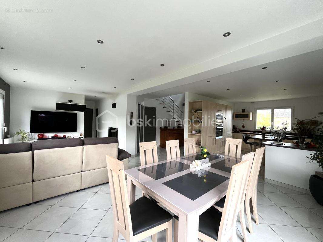 Maison à LE VAUDREUIL