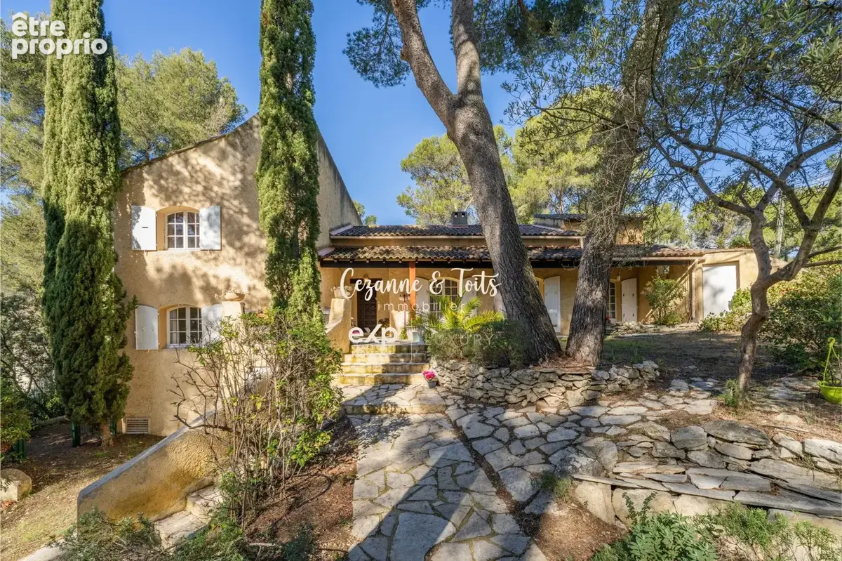 Maison à VENTABREN