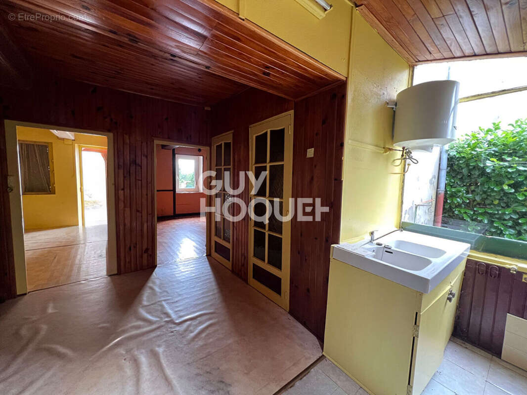 Maison à CHARBONNAT